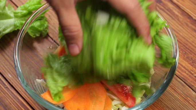 健康营养减肥餐生菜沙拉制作过程