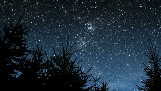 星光闪烁的夜空天空流行满天星斗