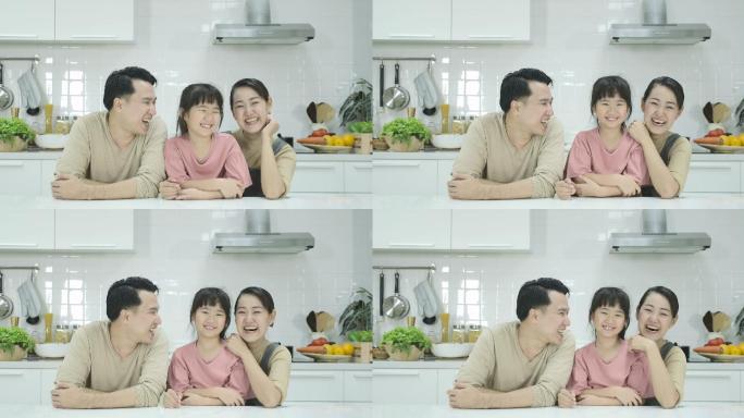 一家人在合影母女父子儿童孩子亲情