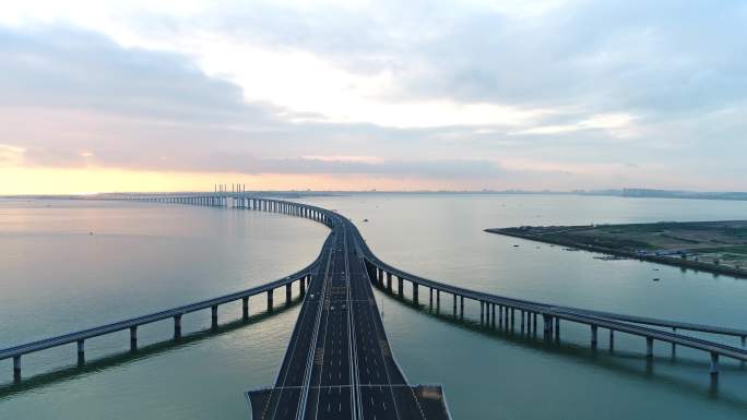 青岛胶州湾跨海大桥航拍青岛青岛北站