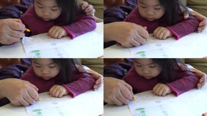 教小女孩画画广告陪伴生活婴儿产品亲子互动