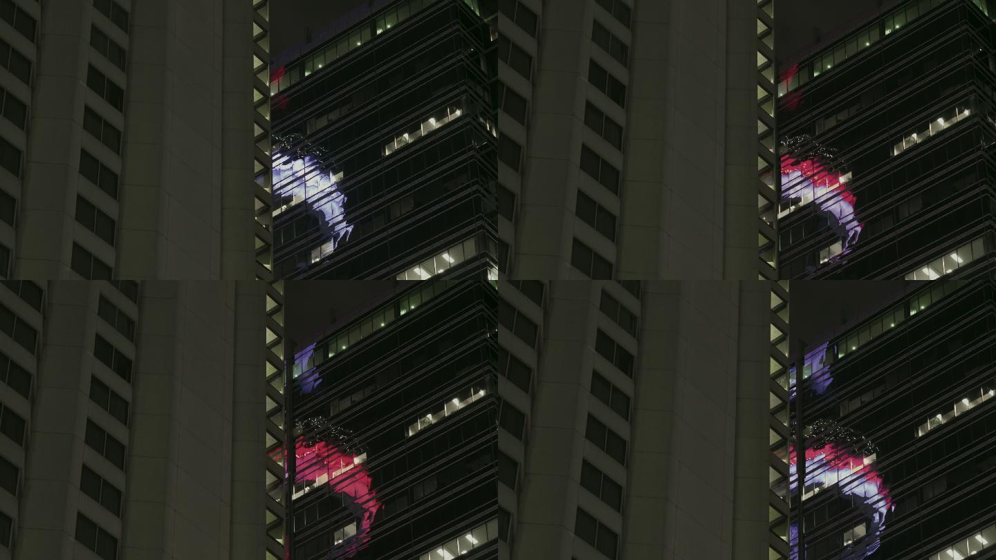 加拿大国家电视塔在多伦多的建筑物上的倒影
