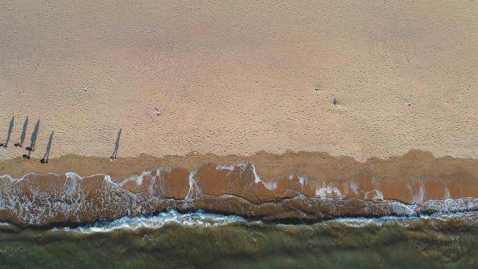 海水浴场沙滩及海浪