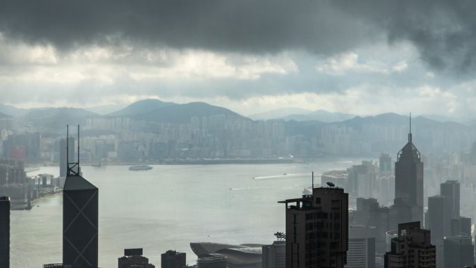 香港是一个经常下雨的城市。