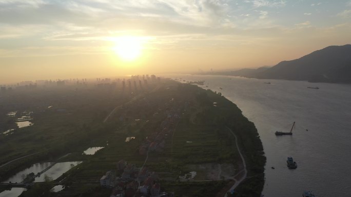 清晨日出长江沿岸航拍