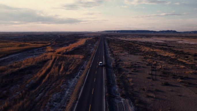 新疆-艾美克湖-跟车-航拍-大景