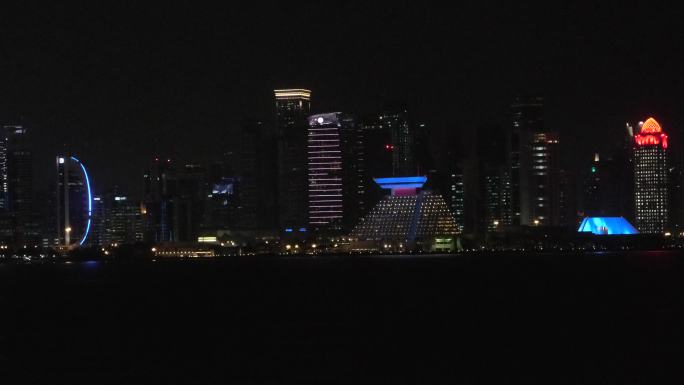 多哈西湾的天际线夜景