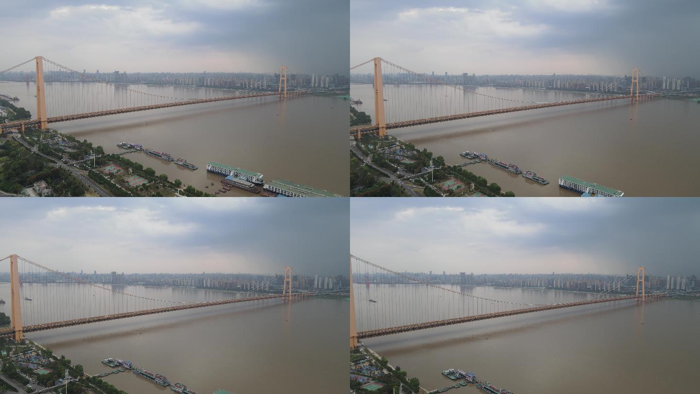 航拍武汉城市杨泗港大桥暴雨来临