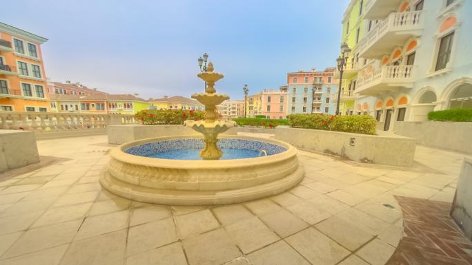时光流逝:威尼斯风格的小威尼斯喷泉