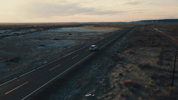 新疆-艾美克湖-跟车-航拍-落日-夕阳