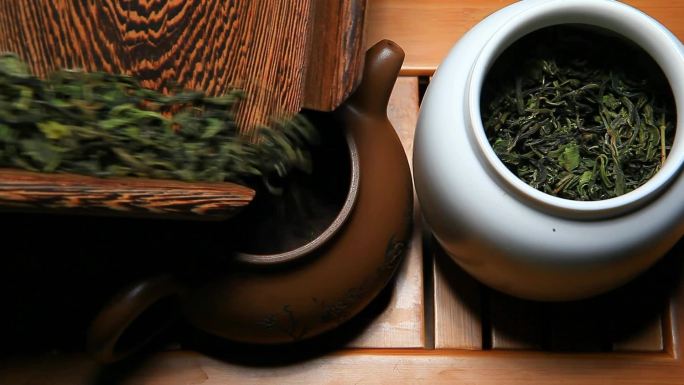 绿茶毛风茶壶竹桌木桌