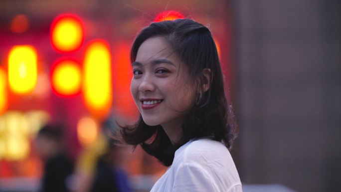 漂亮的年轻中国女人