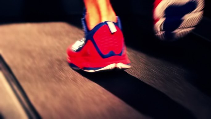 跑步机减肥瘦身室内跑鞋实拍视频