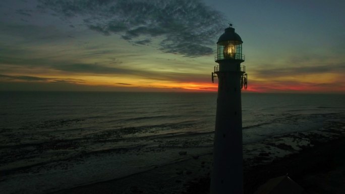 海边的灯塔瞭望塔海岸天际线