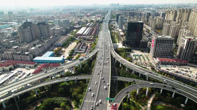 上海城市高架从横交错