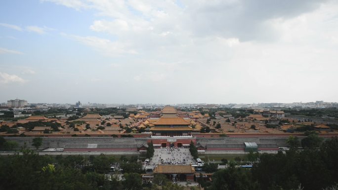 从北京景山公园俯瞰紫禁城。