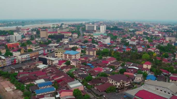 航拍老挝的城镇景观
