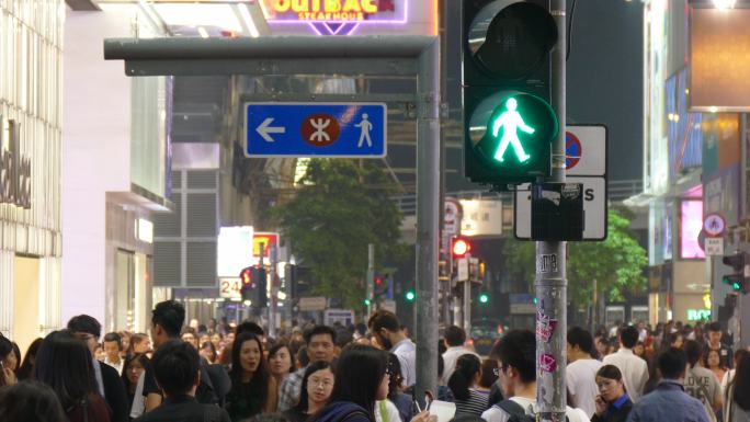 香港拥挤的人群大量人群旅行者品牌标记
