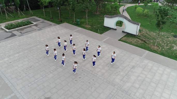 太原小店区圆照寺广场舞