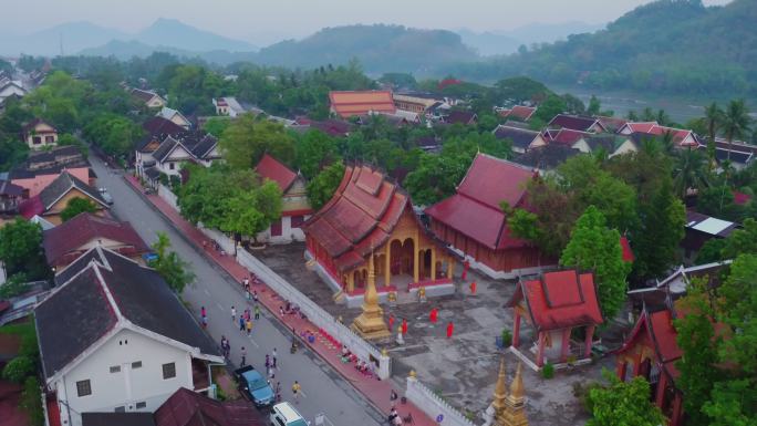 航拍老挝琅勃拉邦的寺庙