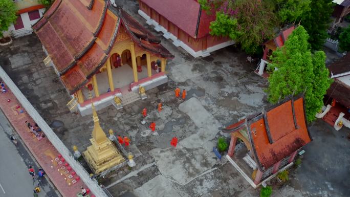 航拍老挝琅勃拉邦的寺庙