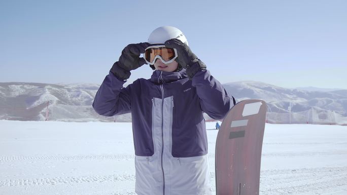 年轻男子户外滑雪滑雪运动冬季运动滑雪场