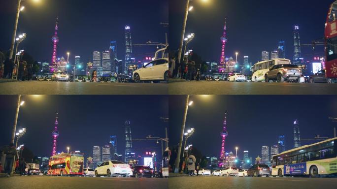 上海外滩夜晚车流和人流