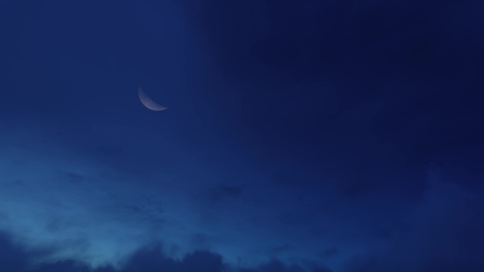 夜空月亮云雾缭绕30秒动态视频