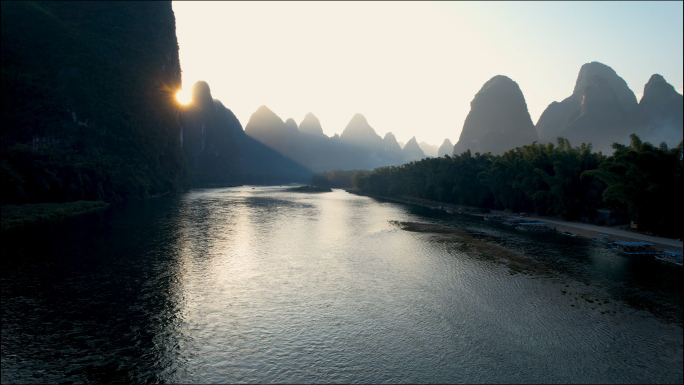 山清水秀 漓江风景 日出风景 湖面小船