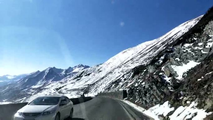 西藏自驾游雪山