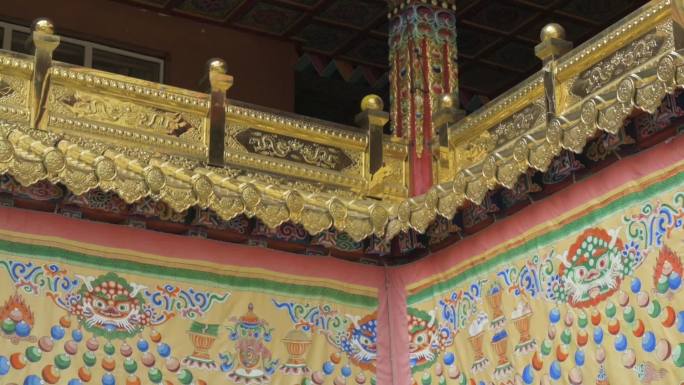 藏传佛教寺庙殿宇帷幔