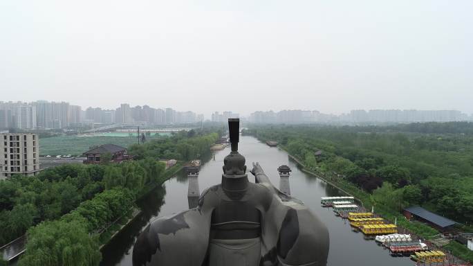 西安汉城湖汉武帝雕像航拍4K汉武大帝刘彻