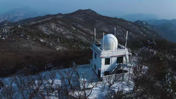 气象观测站雷达站山顶