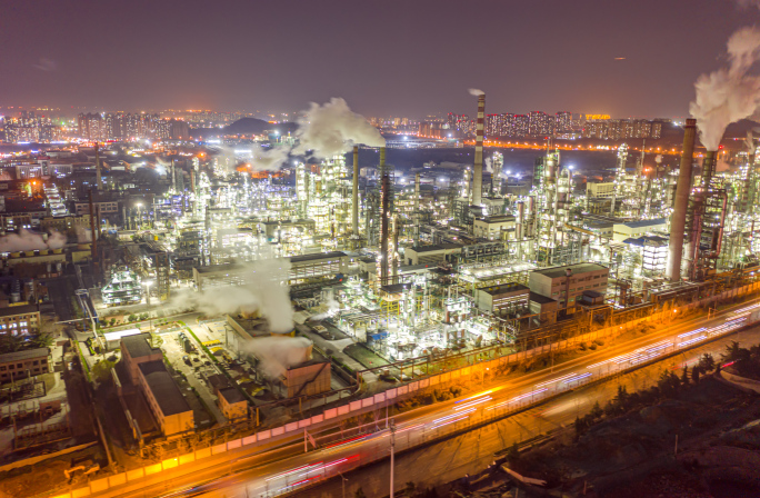 石化化工企业炼油厂炼油夜景延时