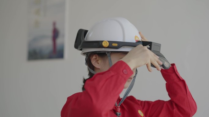 AR作业 巡检 VR头盔 油气作业 检查