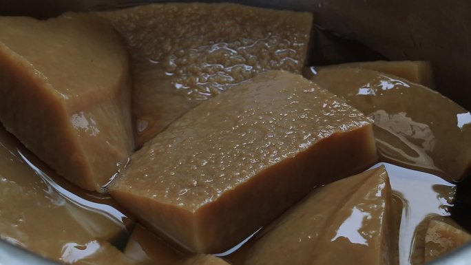 夏天农村老家传统美食柴籽豆腐特写原素材