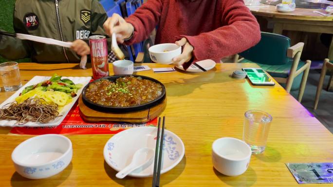 高清拍摄川菜炒凉粉水煮肉片