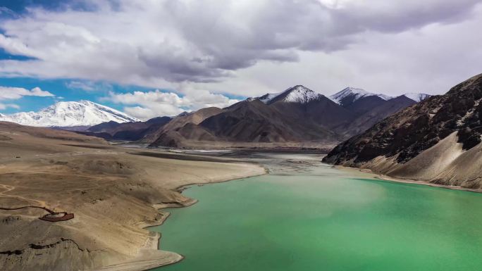【4K】新疆帕米尔高原雪山湖泊风光延时