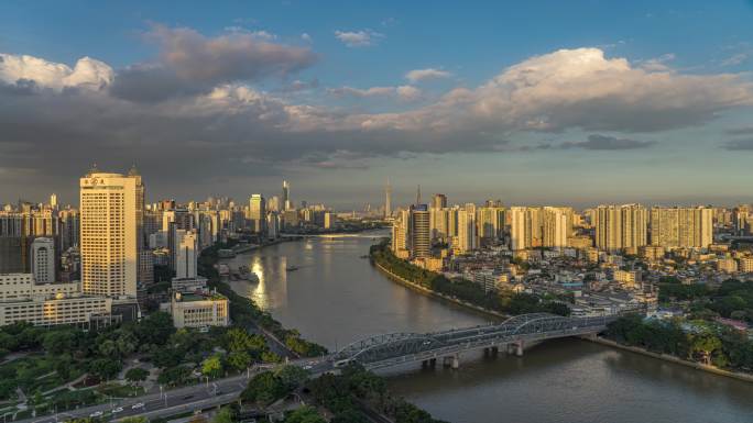 广州海珠桥和珠江两岸城市天际线日转夜延时