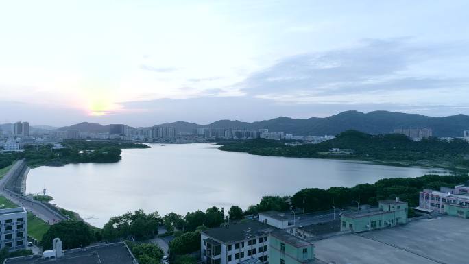 深圳立新湖