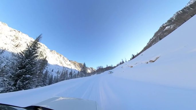 雪地中开车高清视频素材
