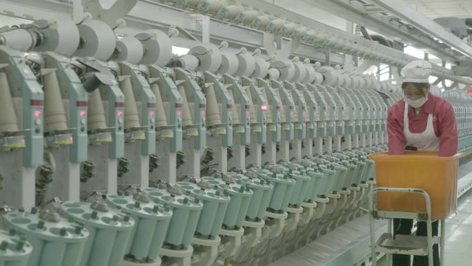 纺织厂工人工作