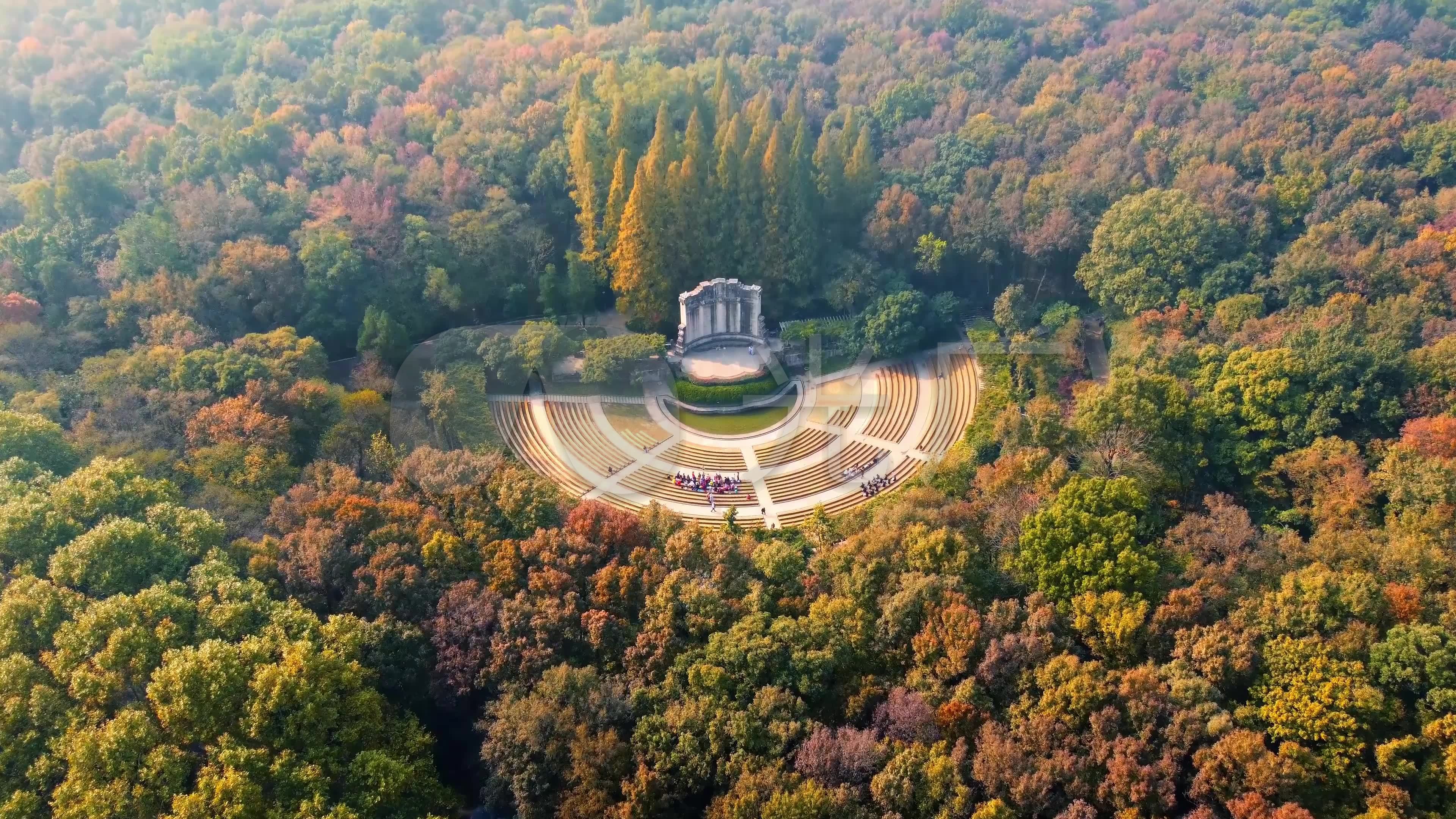 航拍南京紫金山秋天美丽的景色_站酷海洛_正版图片_视频_字体_音乐素材交易平台_站酷旗下品牌