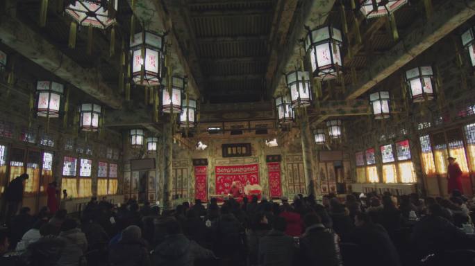 恭王府大戏楼里的传统三弦表演