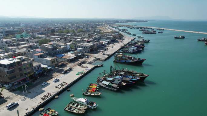 海尾镇是海南昌江的著名滨海渔村港口