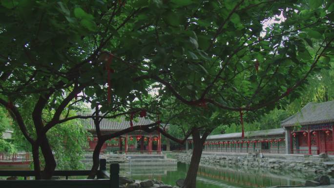 北京名胜恭王府宅邸 后花园的福池