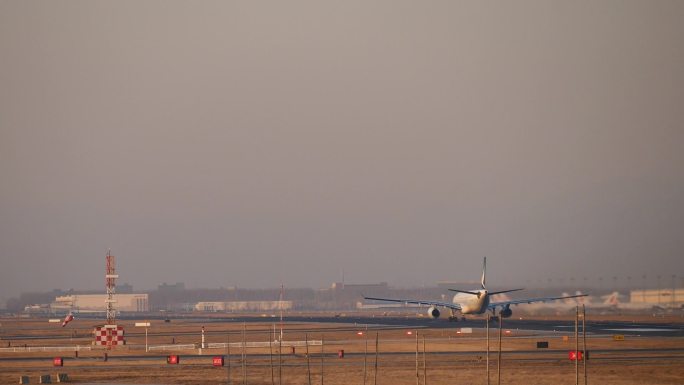北京首都机场飞机起飞