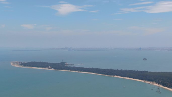 航拍福建湄洲岛5A景区黄金沙滩