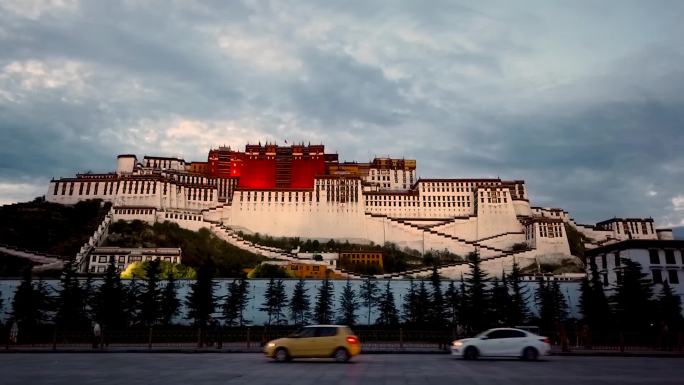 西藏拉萨布达拉宫入夜时刻素材
