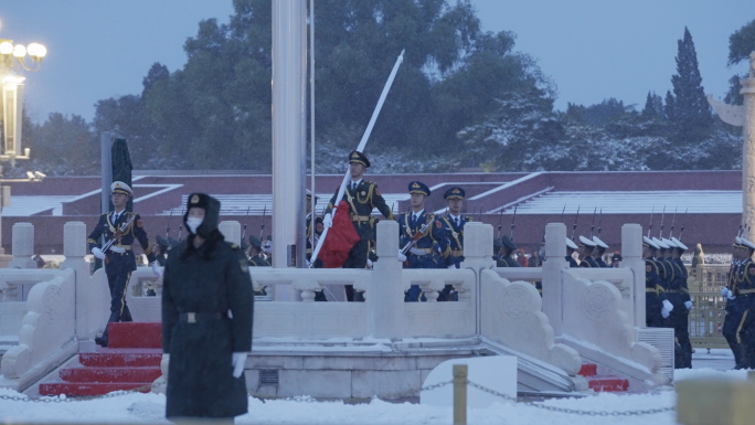 升旗仪式-升旗-清晨大雪，北京冬天